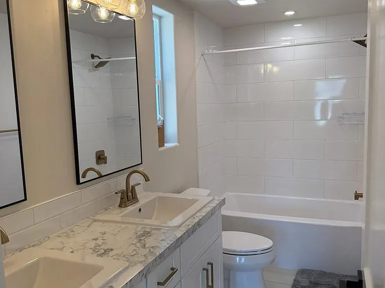 4619 S Montana Ave — Photo 1