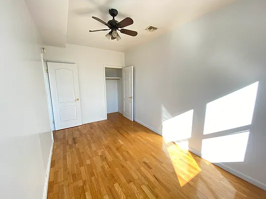 Rented by Premier Metro Realty Corp | media 7