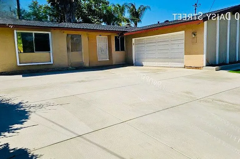 614 Daisy St — Photo 8