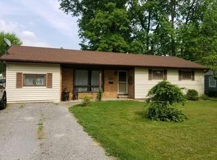 708 N 7th St, Herrin, IL 62948