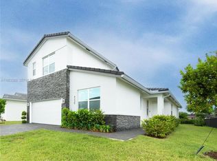 4230 Rosa Dr, Pompano Beach, FL 33064