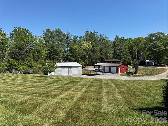 2nd image of 379 Horseshoe Bend Rd