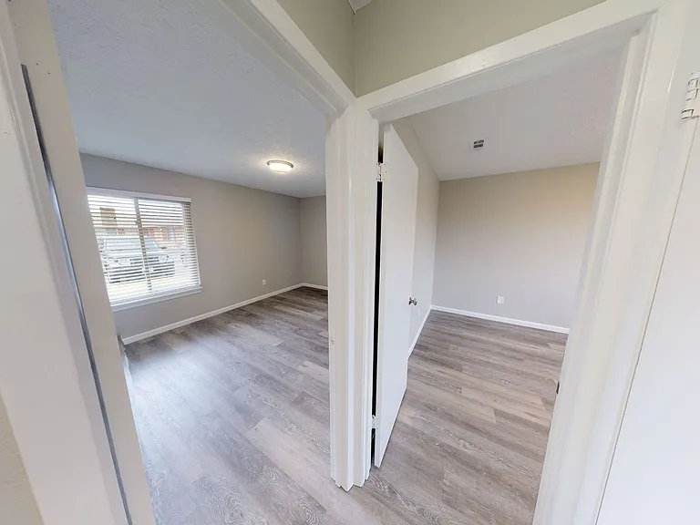 3426 Douglas Rd — Photo 2