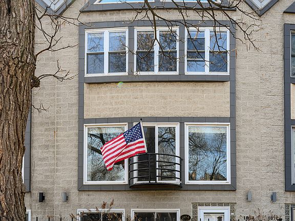 2nd image of 1874 N Oakley Ave