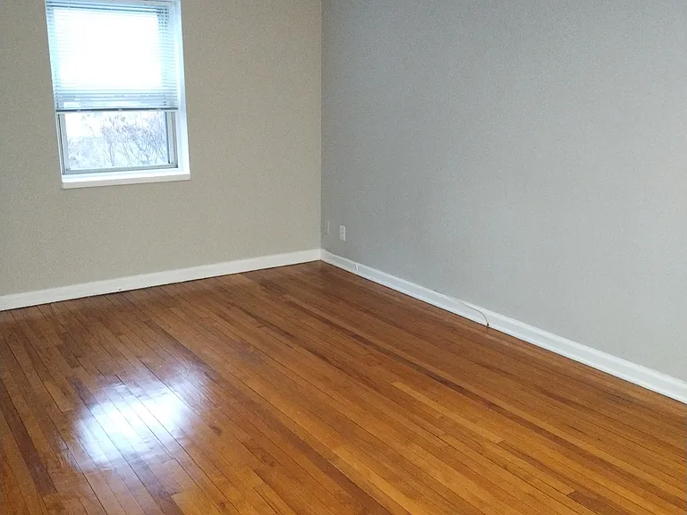 320 S Broadway #P1 — Photo 8
