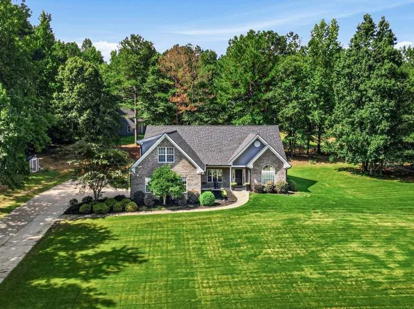 2305 Hawthorne Trce, Monroe, GA 30655