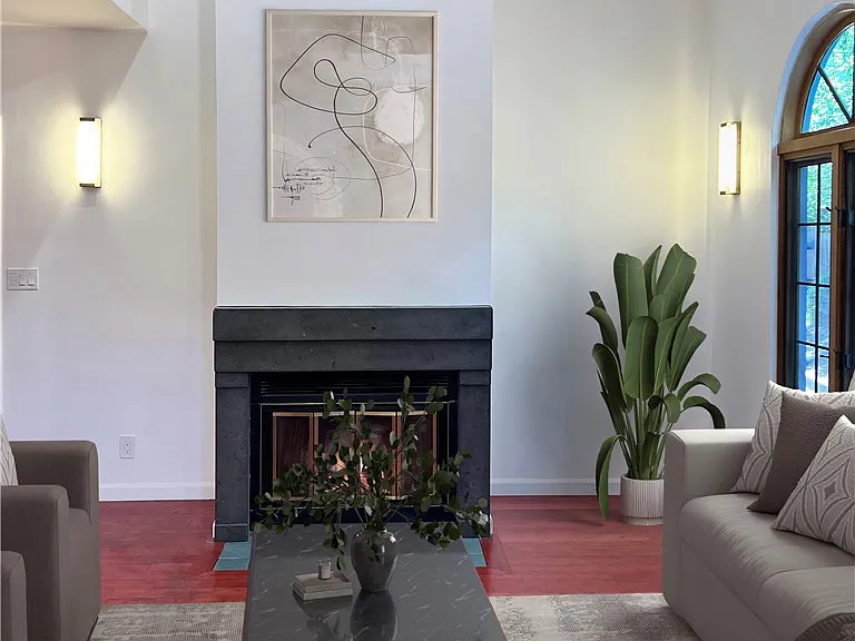 8570 Wonderland Ave — Photo 3