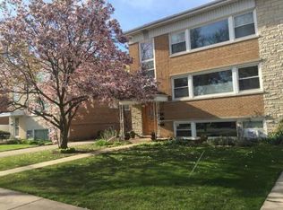 7238 W Crain St APT 1, Niles, IL 60714