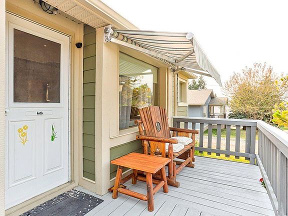 4th image of 20525 W 25th Ave