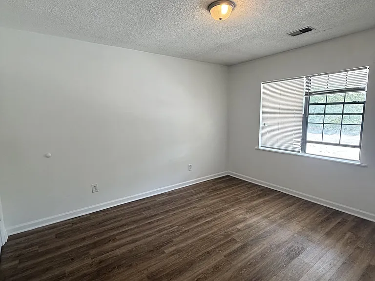 166 Edwards St SE #3 — Photo 5