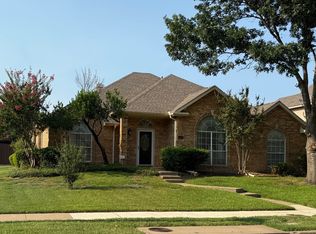 1422 Susan Ln, Carrollton, TX 75007