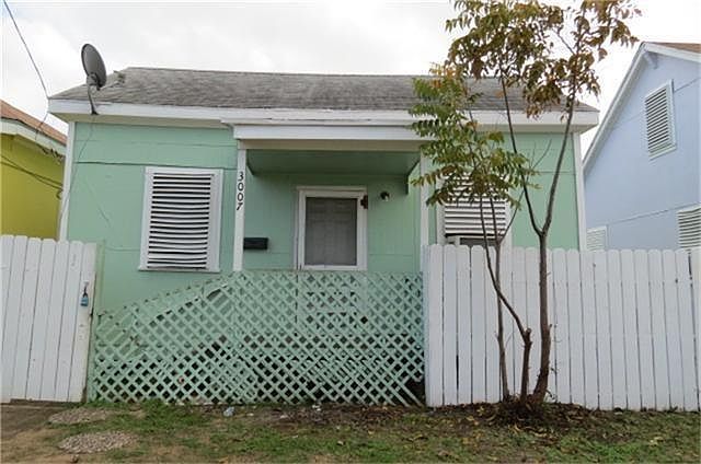 2nd image of 3007 Avenue L