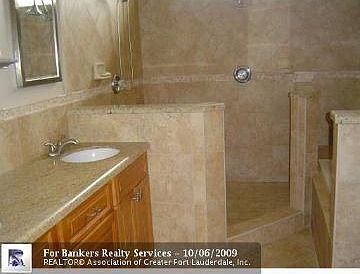 3rd image of 16598 Mariposa Cir S