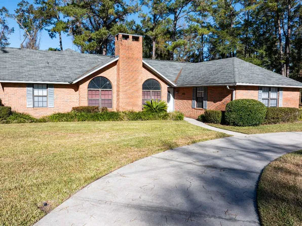 1225 NW Frontier Dr, Lake City, FL 32055