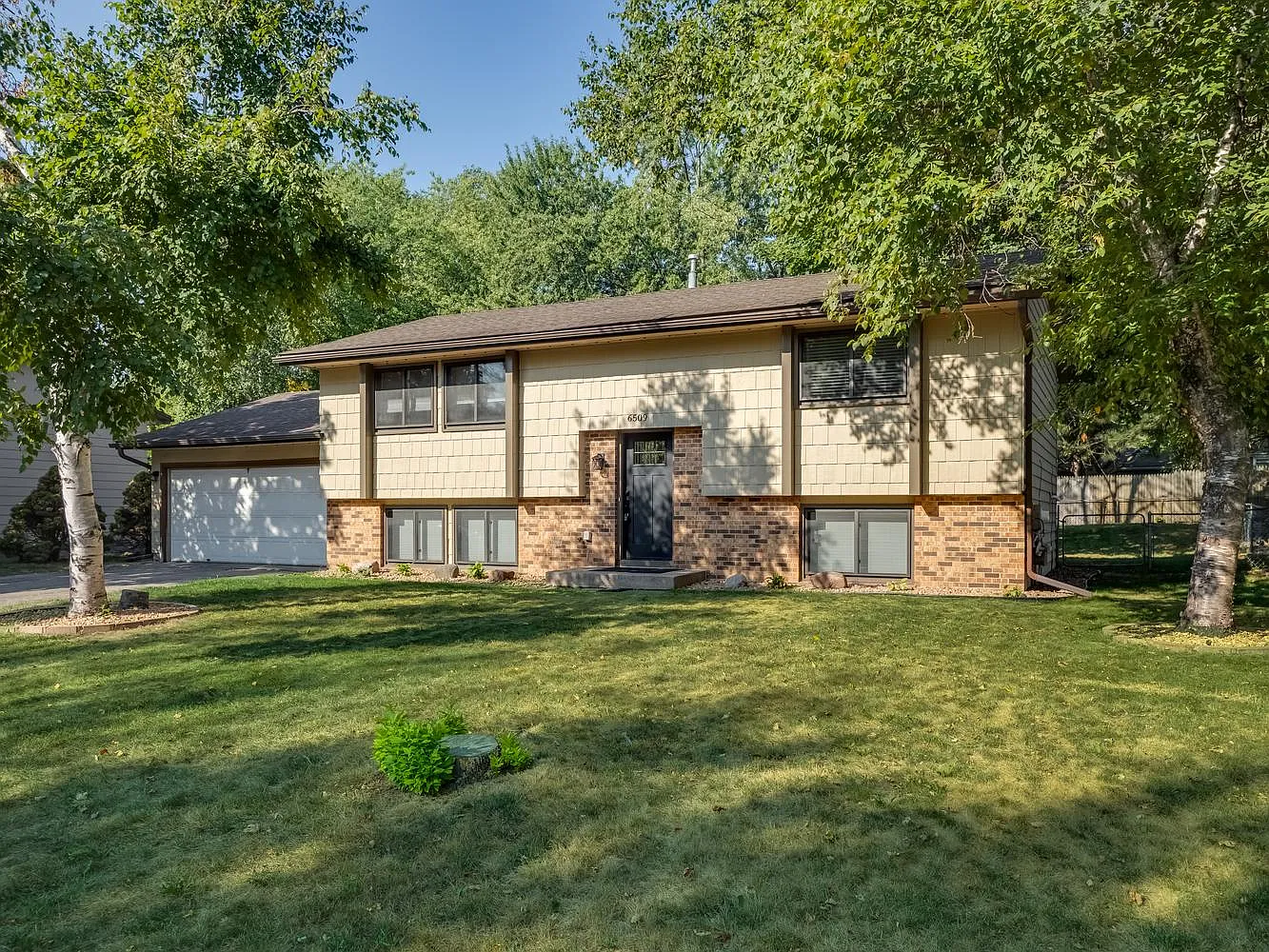 4 bed, 1500 sqft, $2,595 — Photo 1