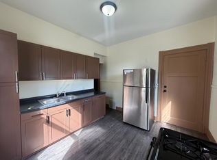 1422 N 26th St #1424, Milwaukee, WI 53205