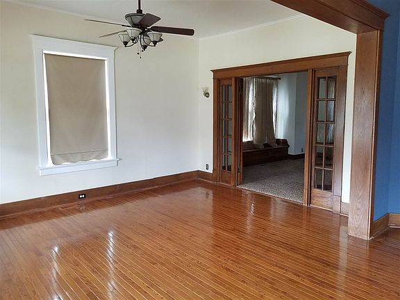 2nd image of 1224 W Maine St