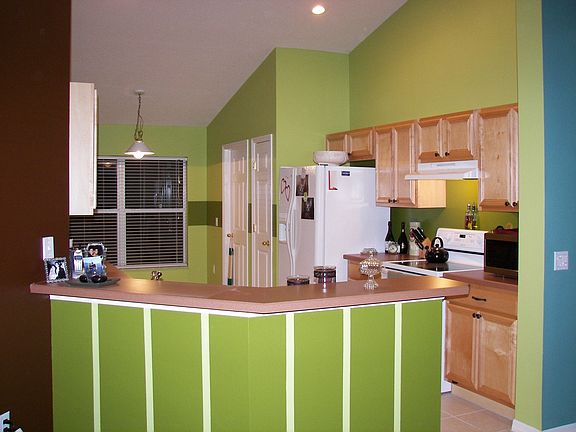 Eat-in Kitchen