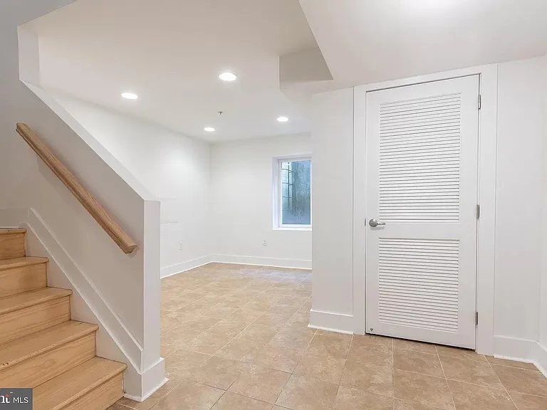 1116 N Hope St — Photo 20