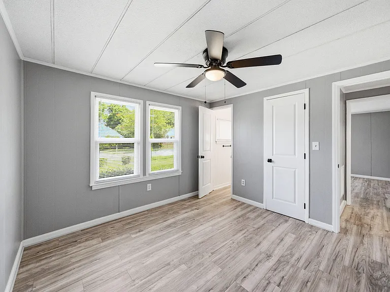 320 E Earp St — Photo 20