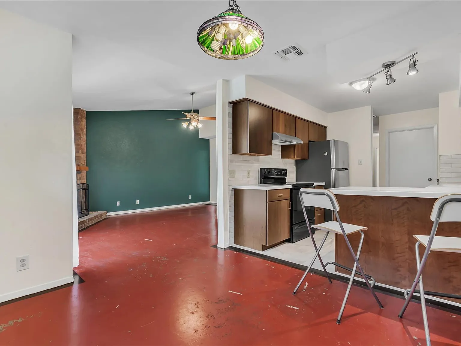 2 bed, 2.0 bath, 1079 sqft, $1,900 — Photo 3