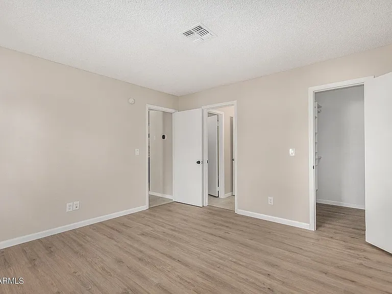 5130 W Joan De Arc Ave — Photo 13