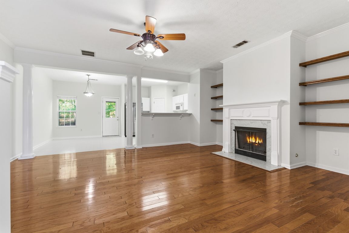 next background image