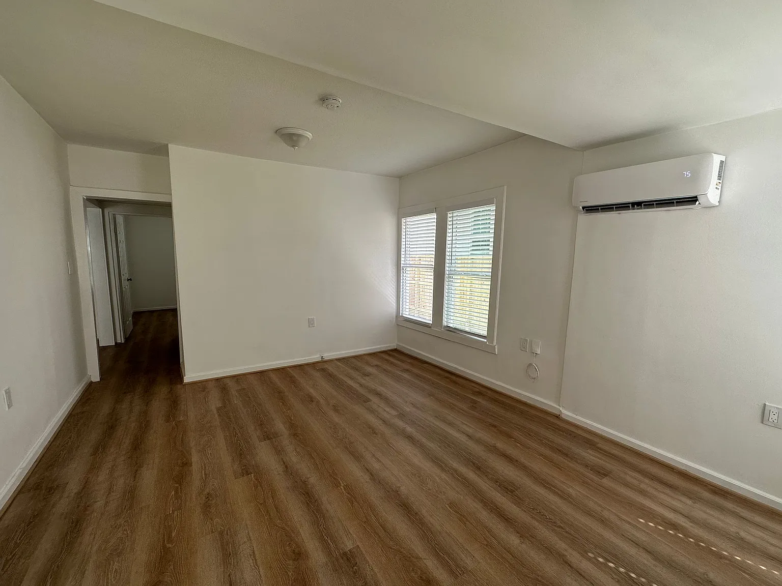 2 bed, 1013 sqft, $2,490 — Photo 4