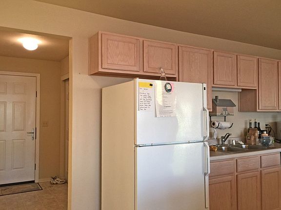 5th image of 501 Shoreview Dr S APT 401