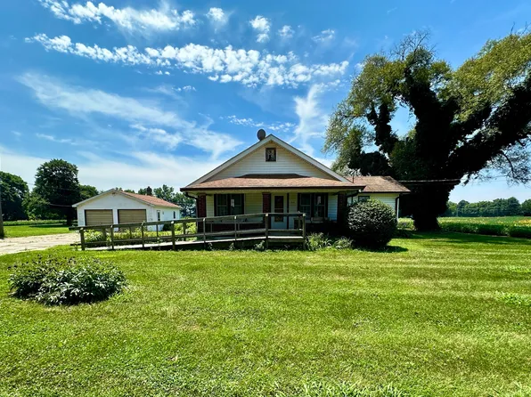 1335 Smokey Rd, Martinsville, IN 46151