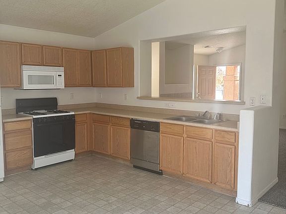 3rd image of 2767 Jesse James Dr SW