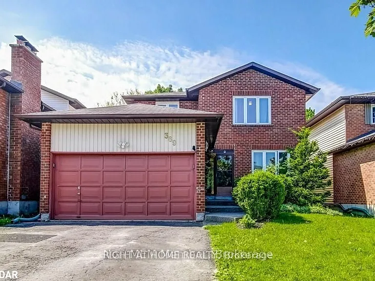 369 Hickling Trl #LOWER — Photo 1