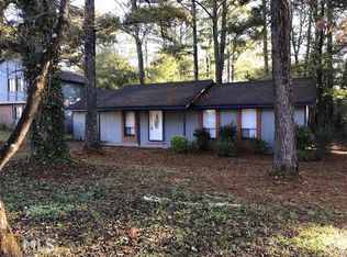 9082 Dorsey Rd, Riverdale, GA 30274