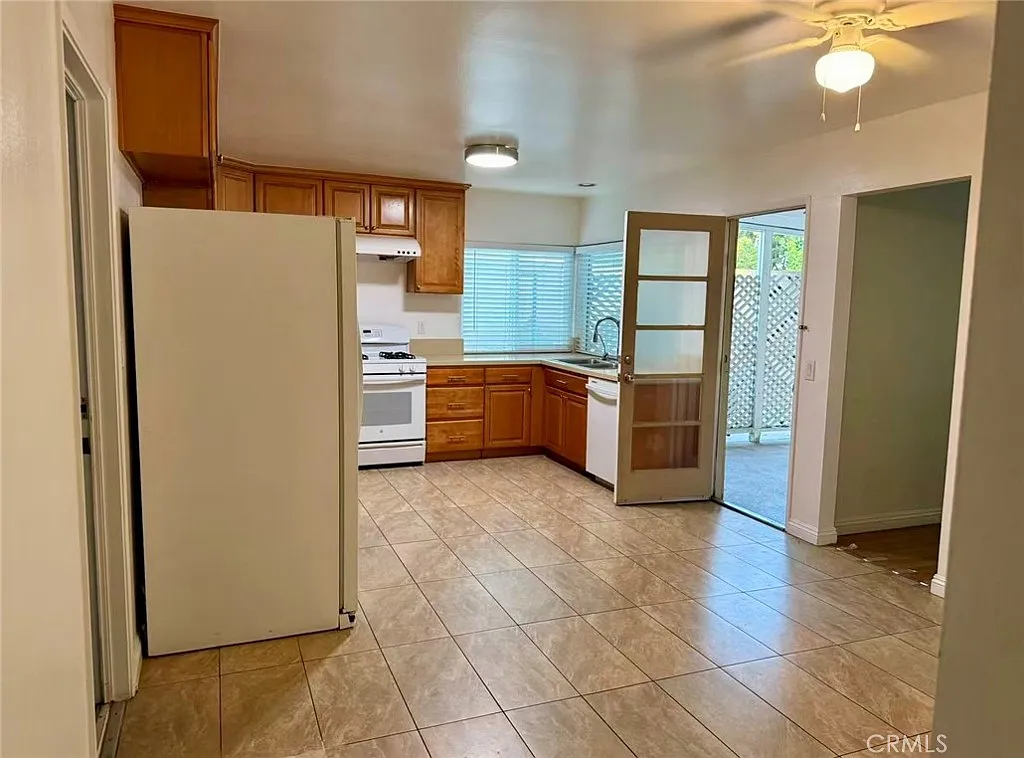 3 bed, 1505 sqft, $4,485 — Photo 3