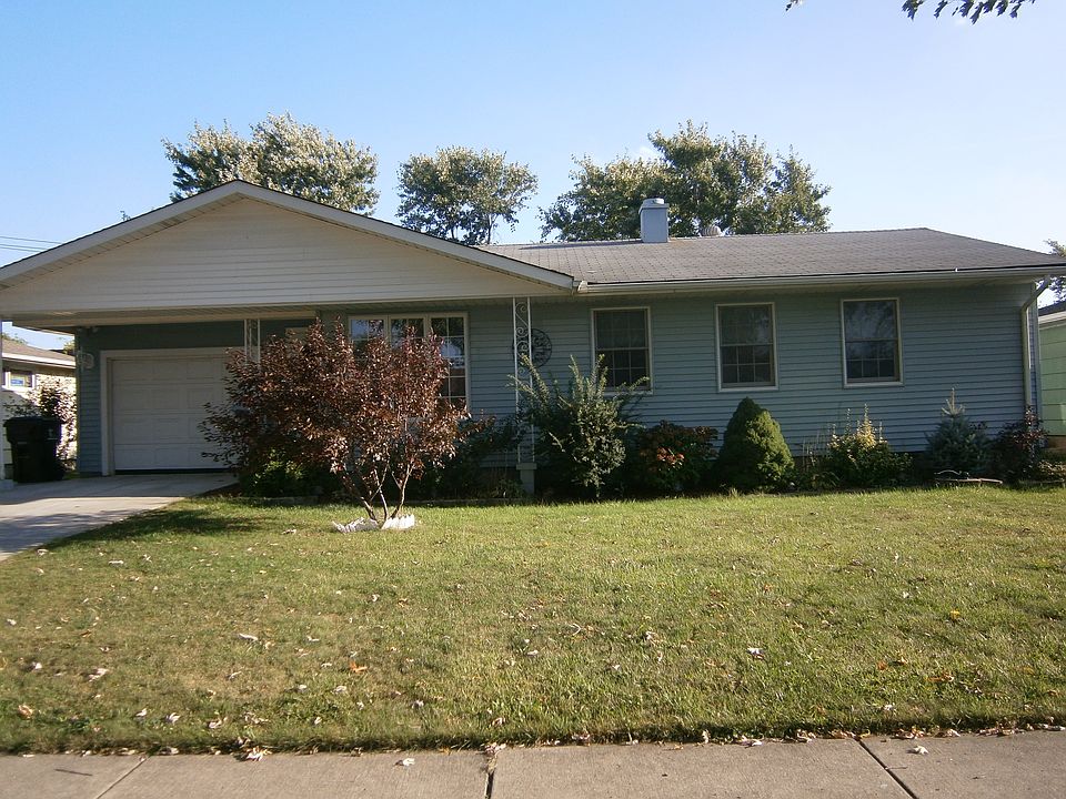 1st image of 77 Evergreen Dr
