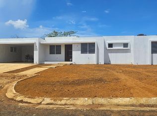 1 Cll Santorini Ceiba Flt, Aguadilla, PR 00603