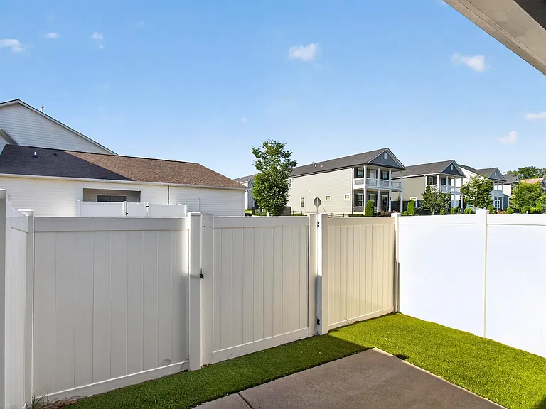 1525 White Tip Ln — Photo 36