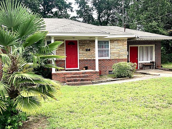 Brick/stone exterior