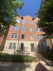 3550 S Giles Ave Unit 4N, Chicago, IL, 60653