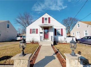 33 Corrente Ave, Pawtucket, RI 02861