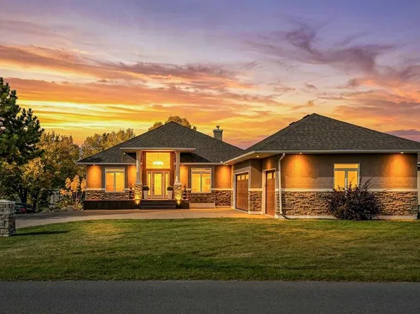 665 N East Lakeview Rd, Chestermere, AB T1X 1A9