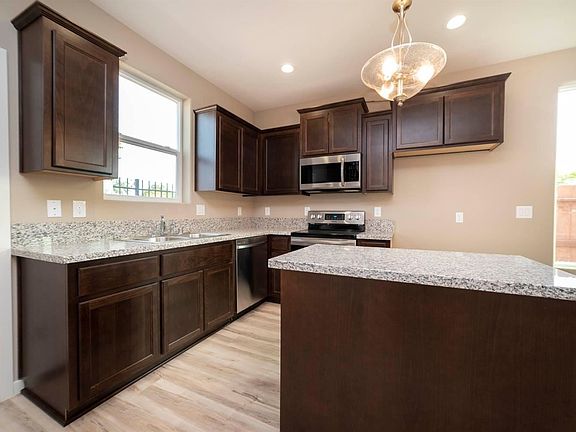 5th image of 6413 Osmanthus Pl