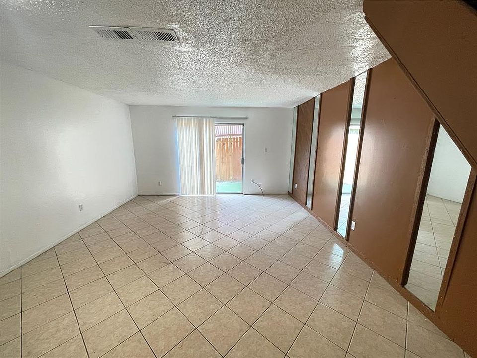 1st image of 1220 Shadowdale Dr APT 11