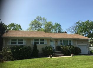 15 Perry Dr, Bridgewater, NJ 08807