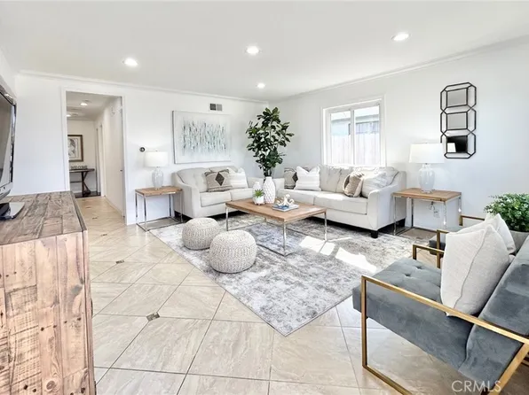 10182 Kukui Dr, Huntington Beach, CA 92646