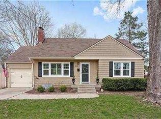 4908 W 70th St, Prairie Village, KS 66208