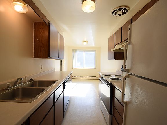 2nd image of 120 Knollcrest Dr APT 201