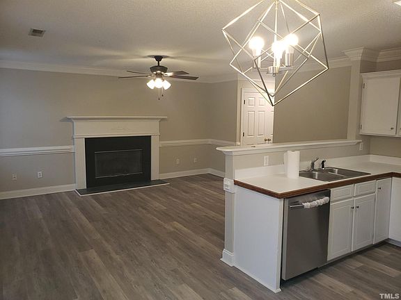 4th image of 1507 Winterberry Dr