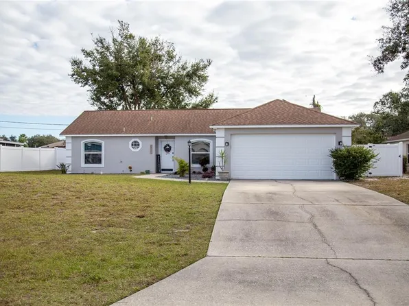 2315 Academy Ave, Deltona, FL 32738