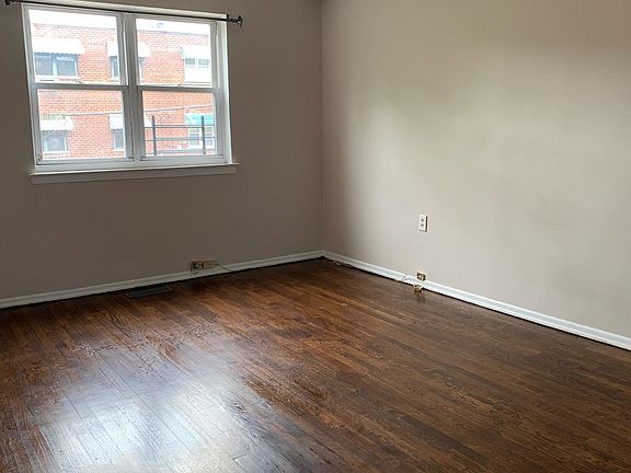 4th image of 447 Torry Ave Floor 2